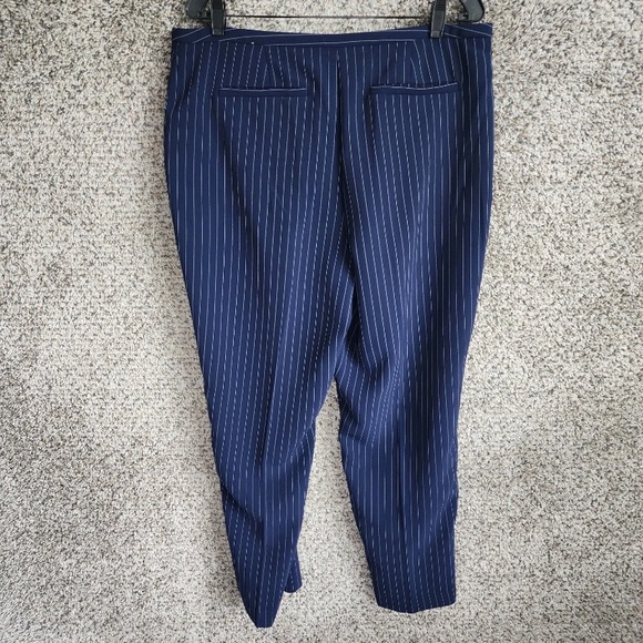Chico’s navy pinstripe ankle dress pants size 2.5 - Picture 6 of 10